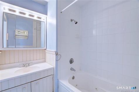 334 Conestoga Way Glastonbury CT 06033
