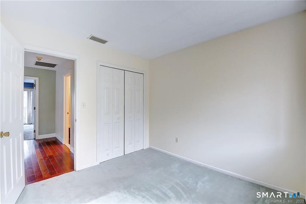 334 Conestoga Way Glastonbury CT 06033