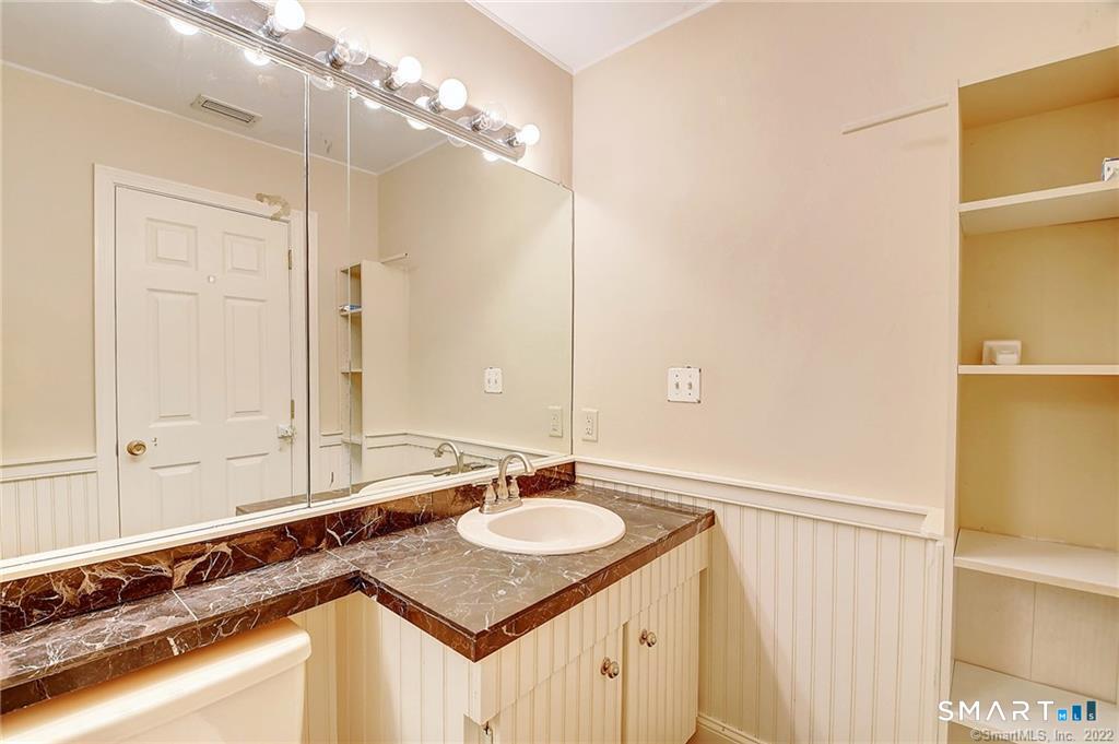 334 Conestoga Way Glastonbury CT 06033