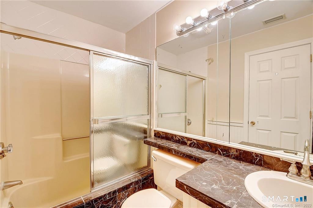 334 Conestoga Way Glastonbury CT 06033