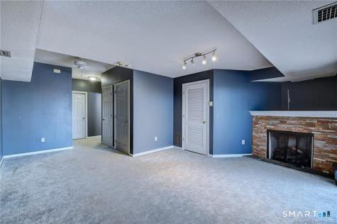 334 Conestoga Way Glastonbury CT 06033