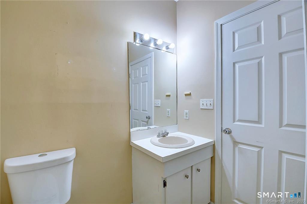 334 Conestoga Way Glastonbury CT 06033