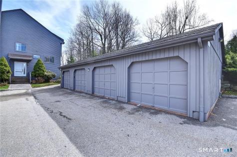 334 Conestoga Way Glastonbury CT 06033