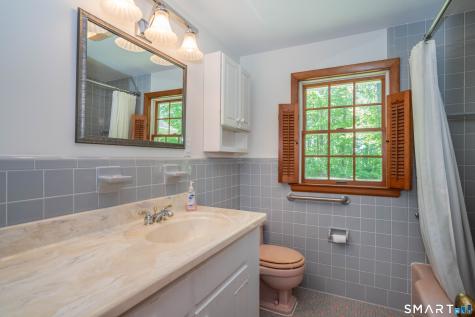 34 School Street East Granby CT 06026