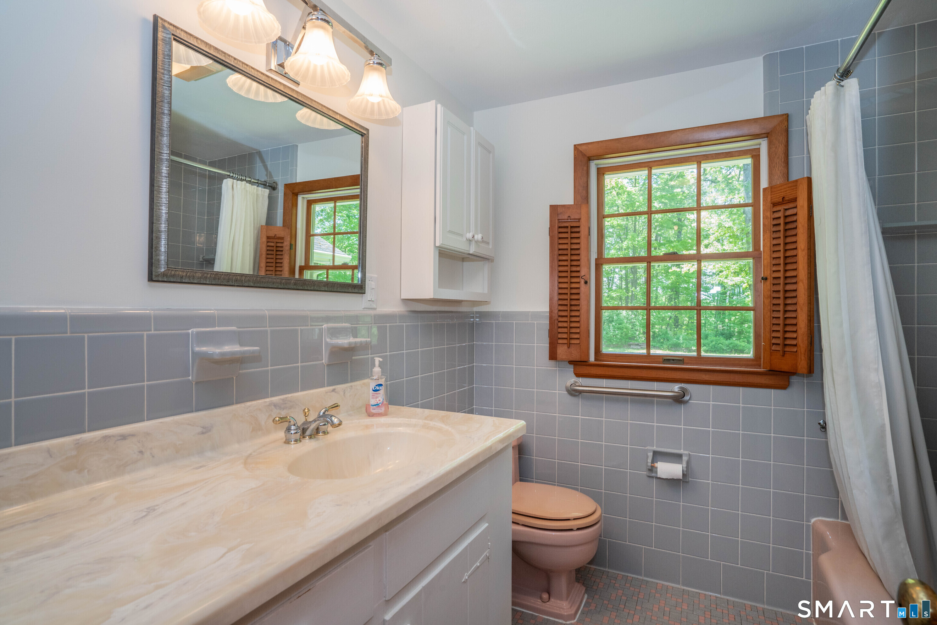 34 School Street East Granby CT 06026
