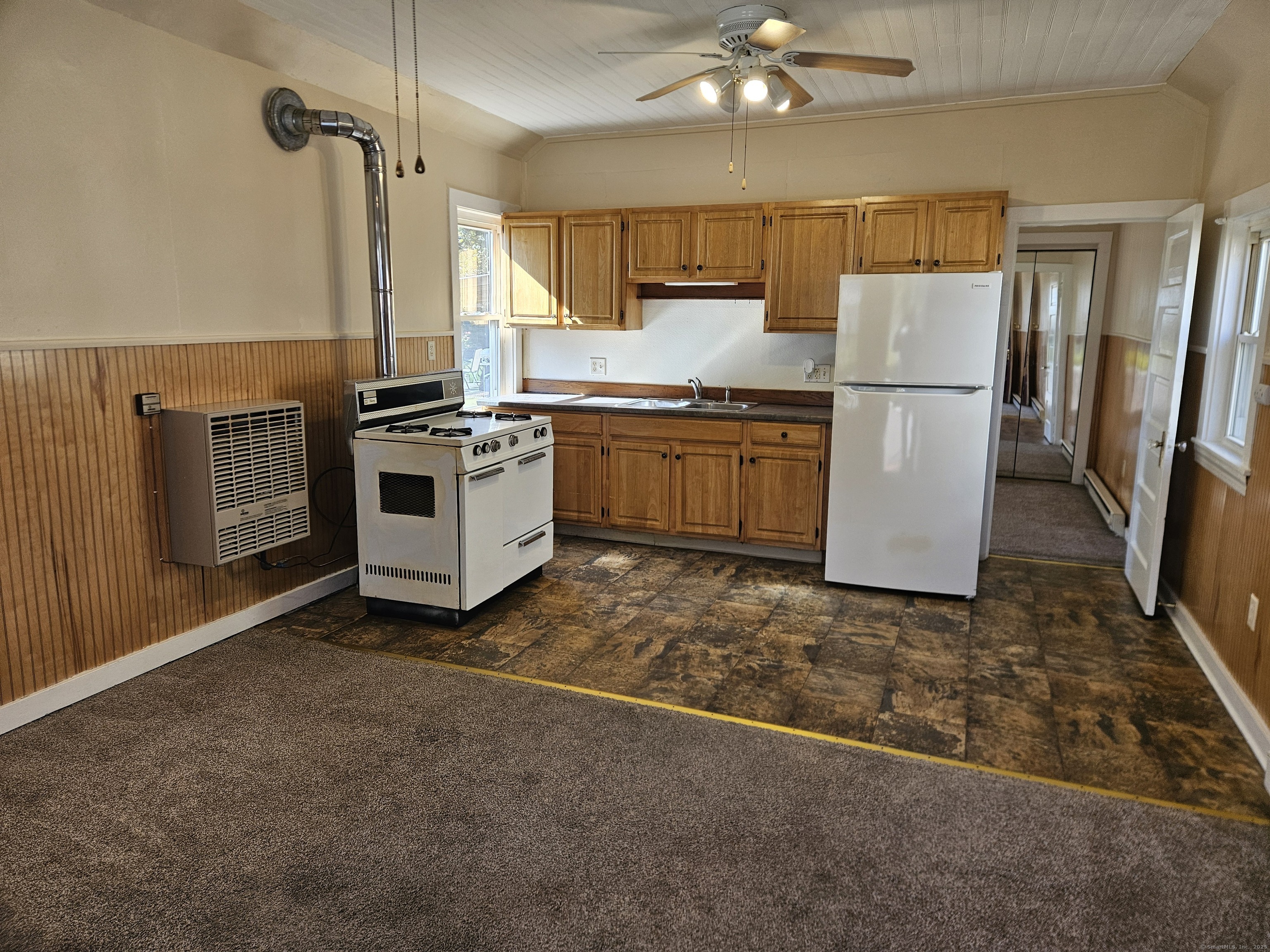 35 Salisbury Avenue Plainfield CT 06354