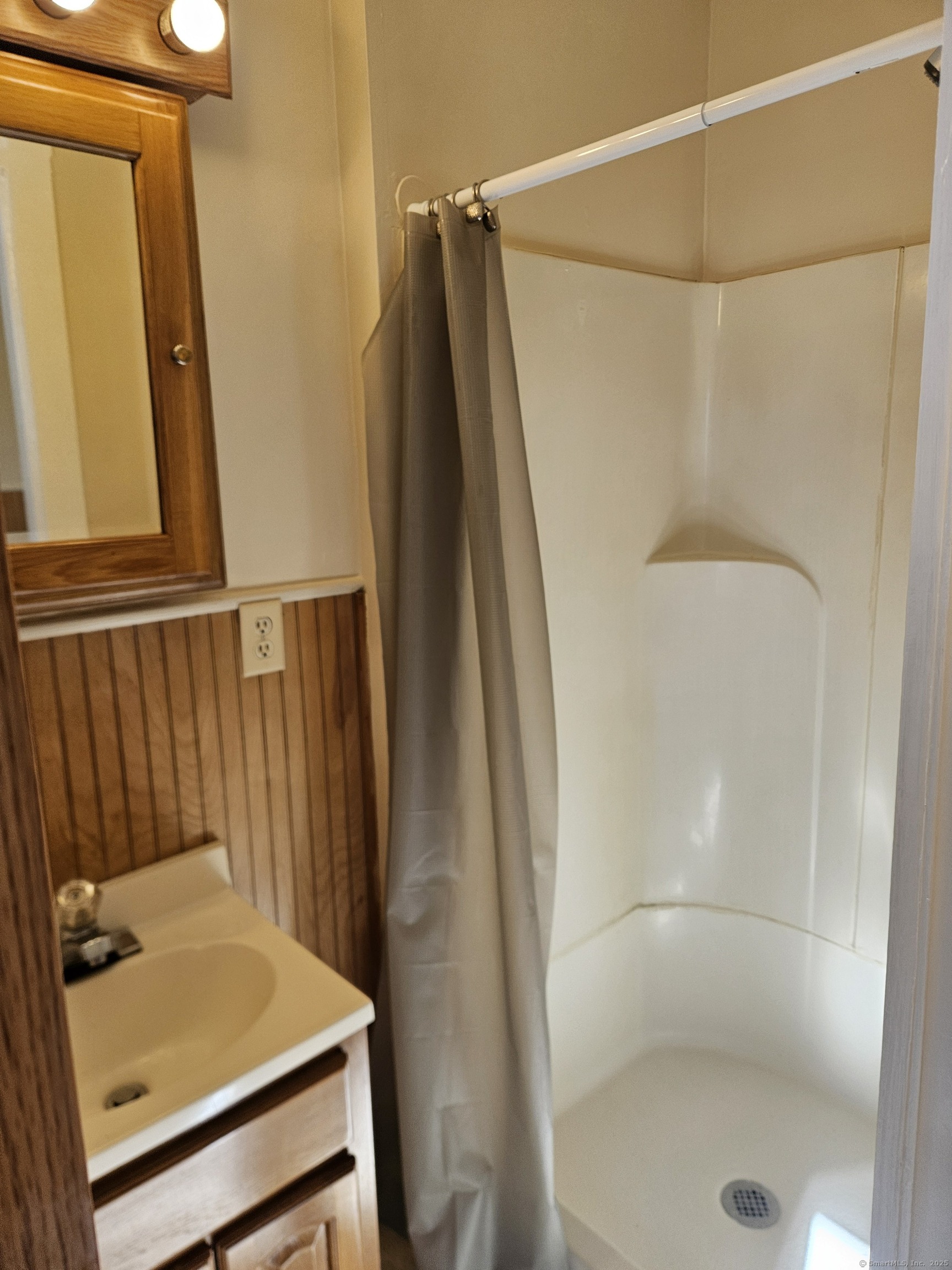 35 Salisbury Avenue Plainfield CT 06354