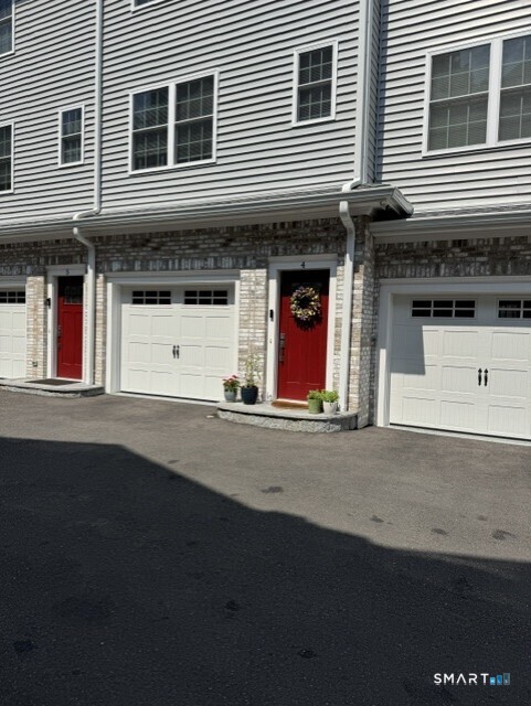 4 Beacon Square Fairfield CT 06825