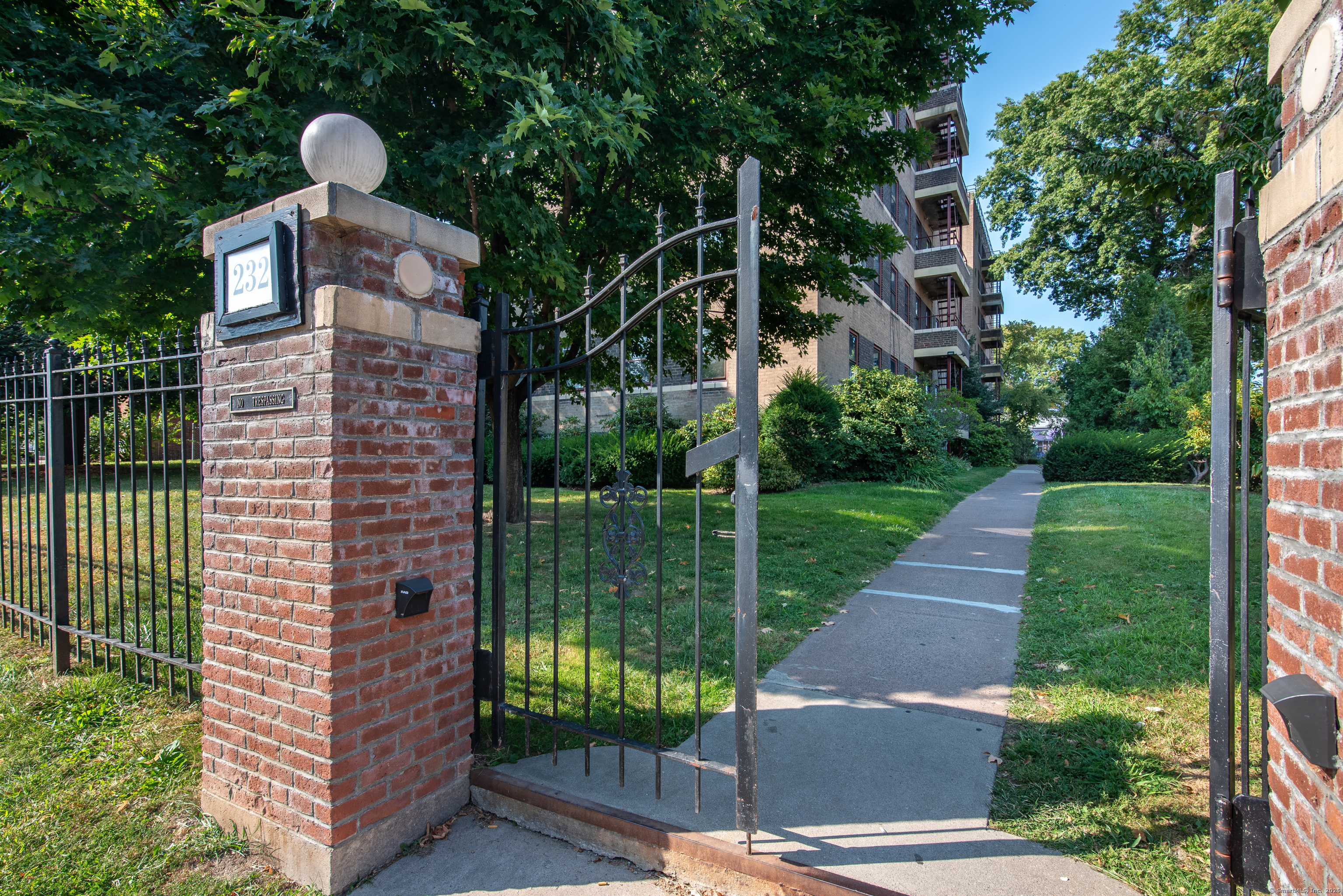 232 Farmington Avenue Hartford CT 06105