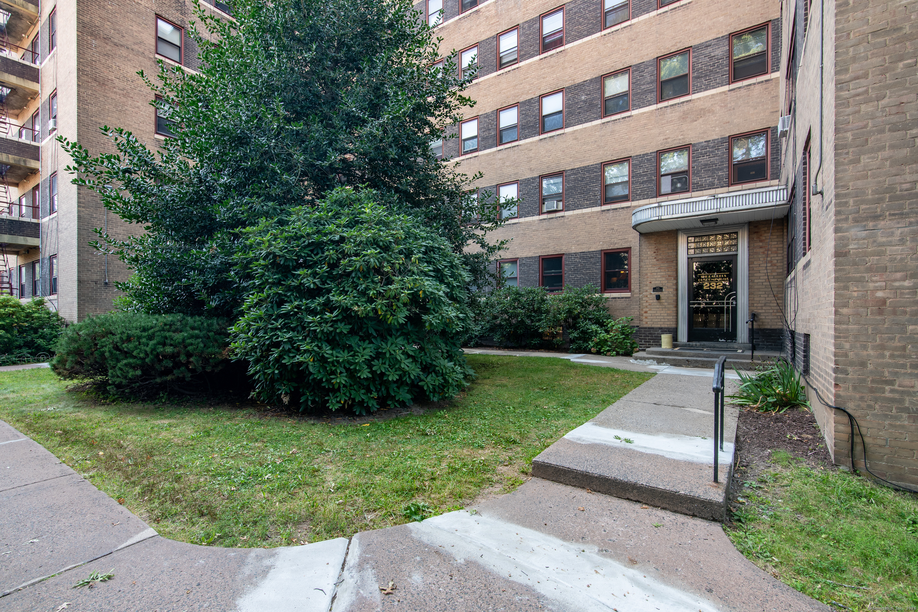 232 Farmington Avenue Hartford CT 06105
