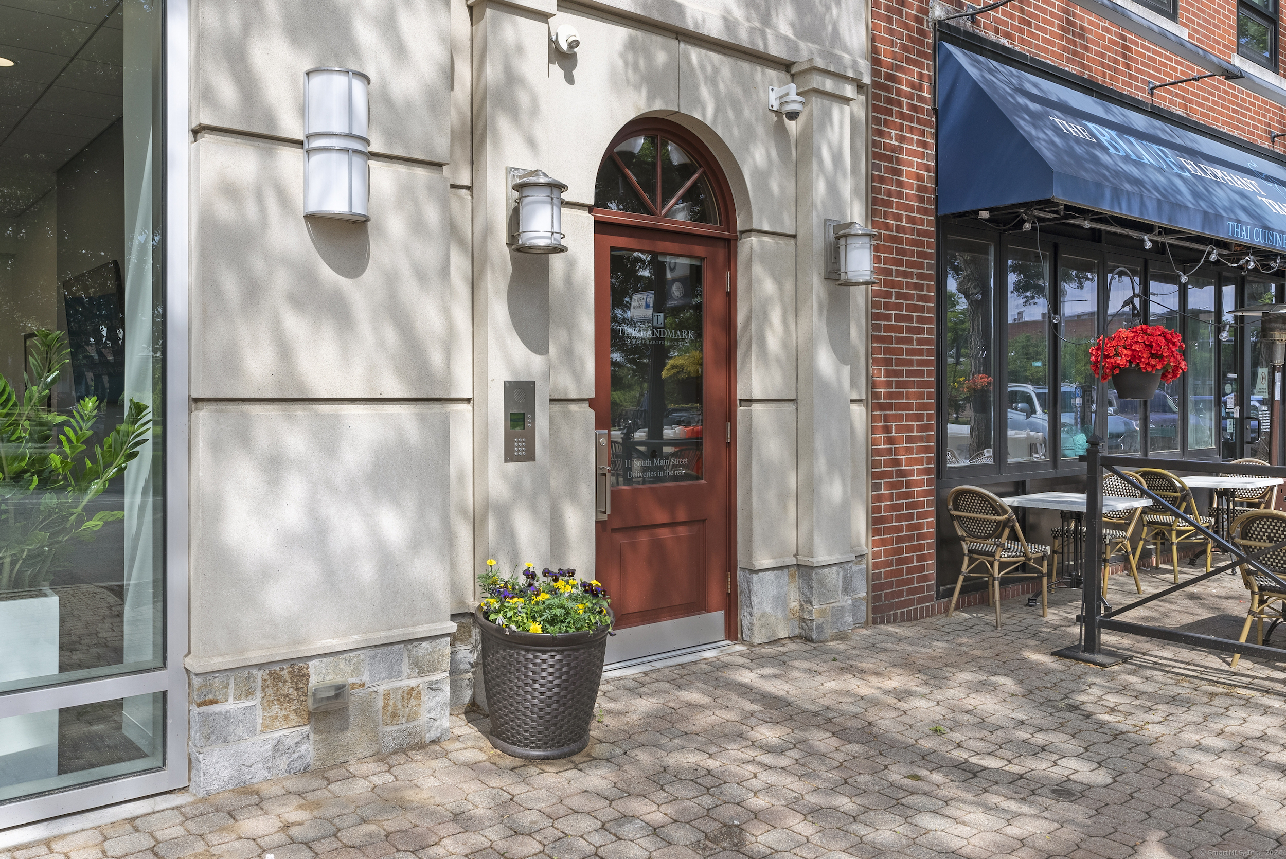 11 South Main Street West Hartford CT 06107