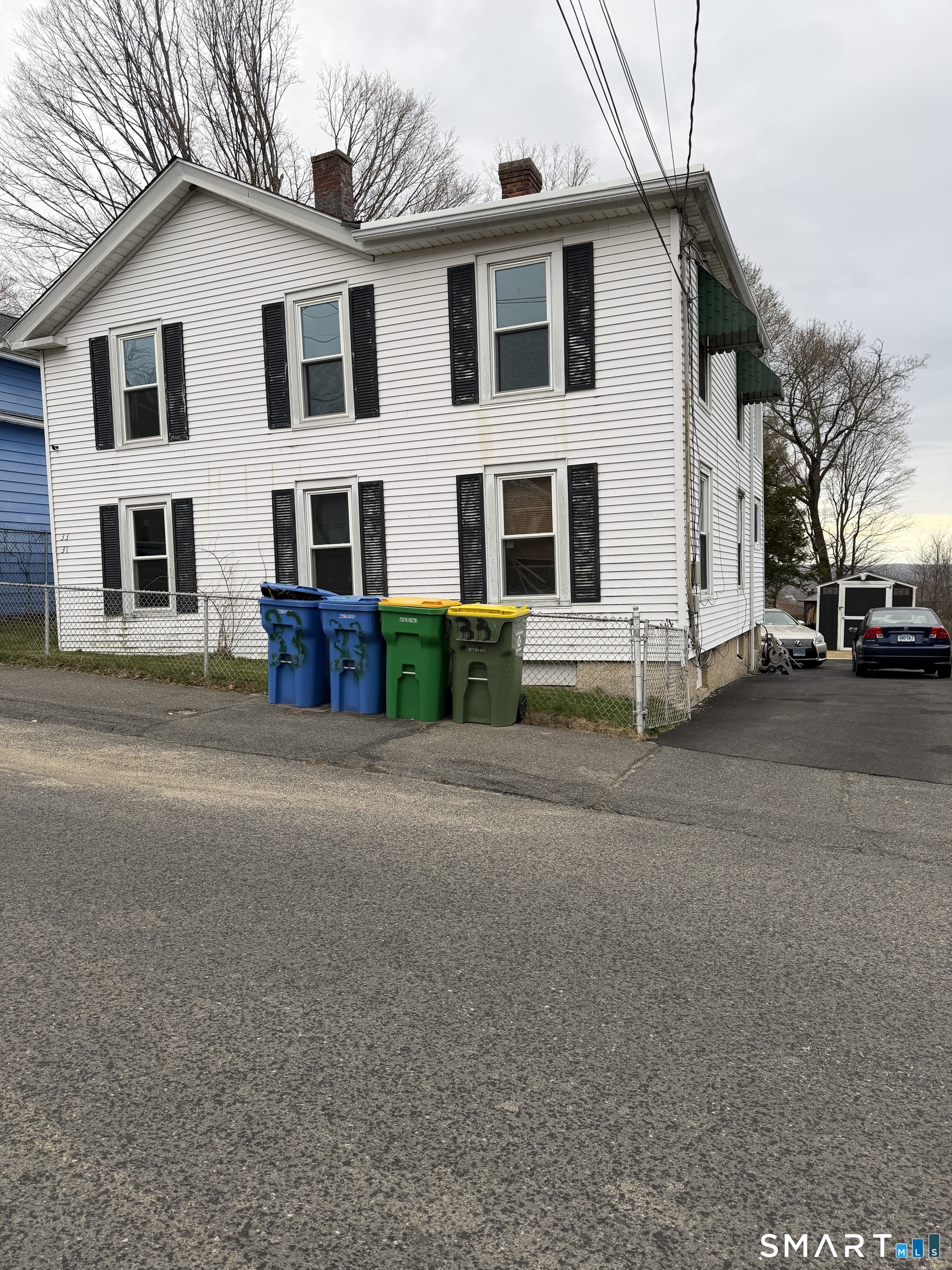 33 Pilgrim Avenue Waterbury CT 06704