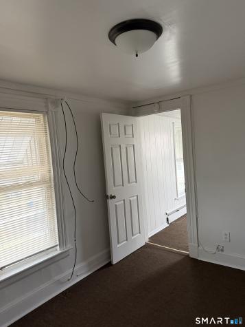 33 Pilgrim Avenue Waterbury CT 06704