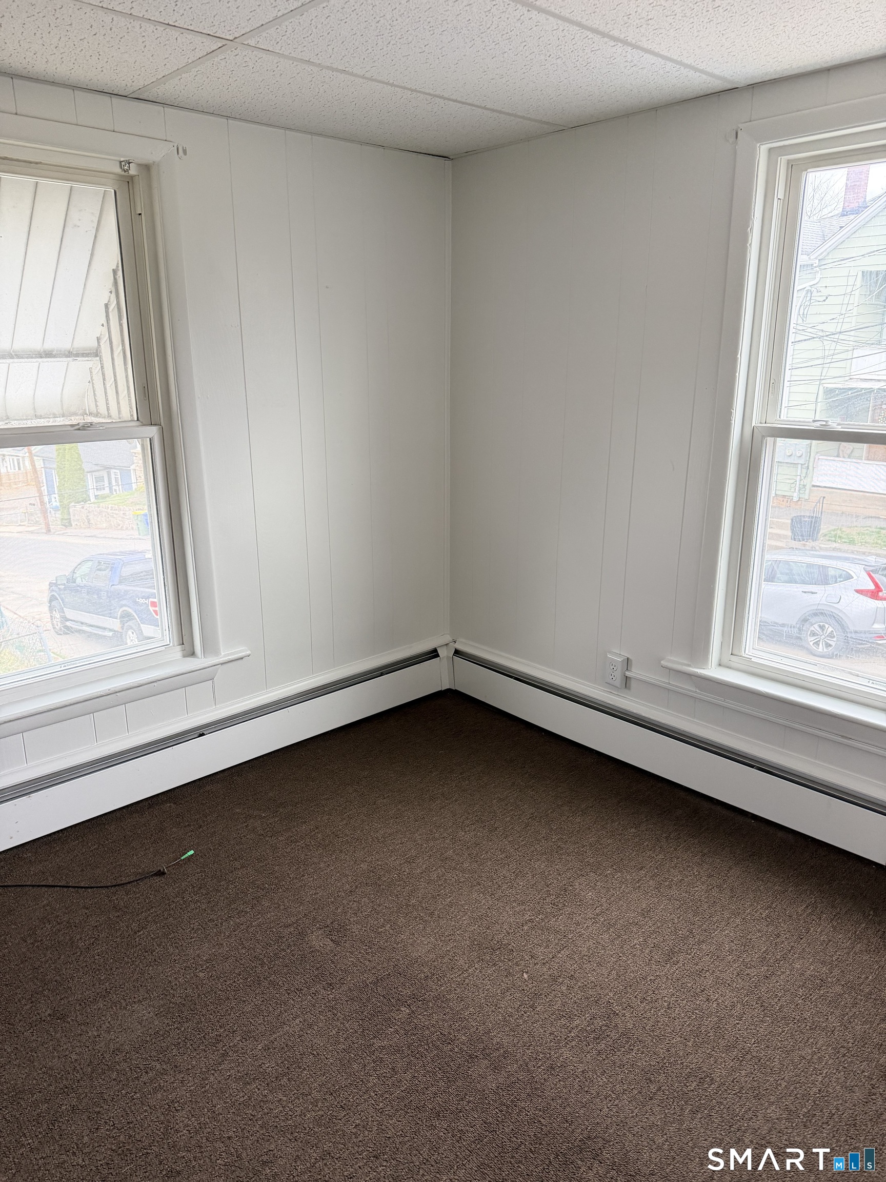 33 Pilgrim Avenue Waterbury CT 06704
