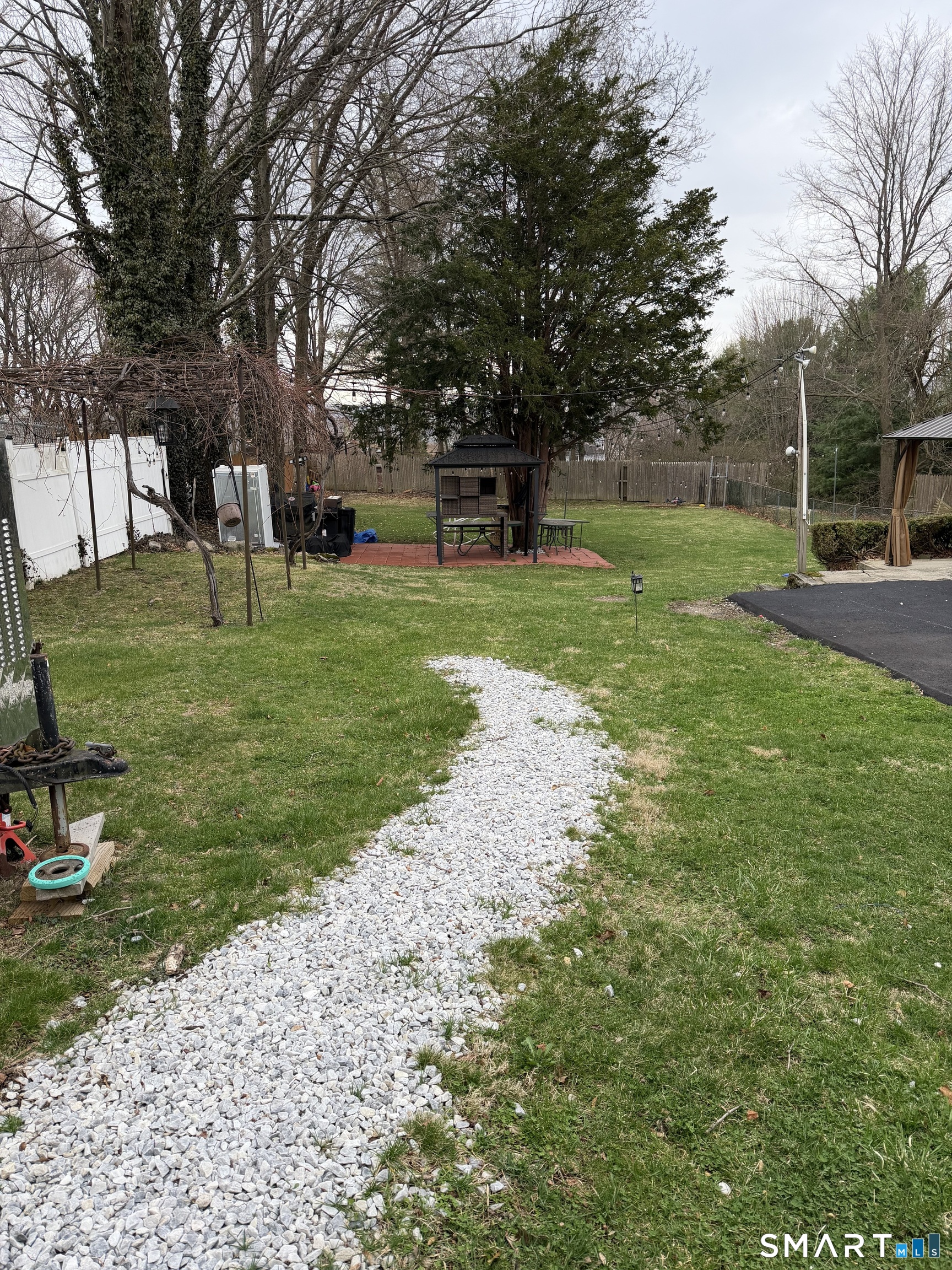 33 Pilgrim Avenue Waterbury CT 06704