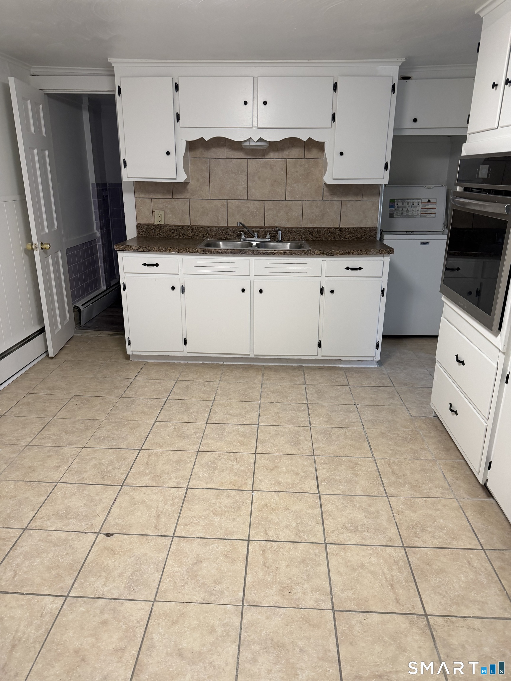 33 Pilgrim Avenue Waterbury CT 06704
