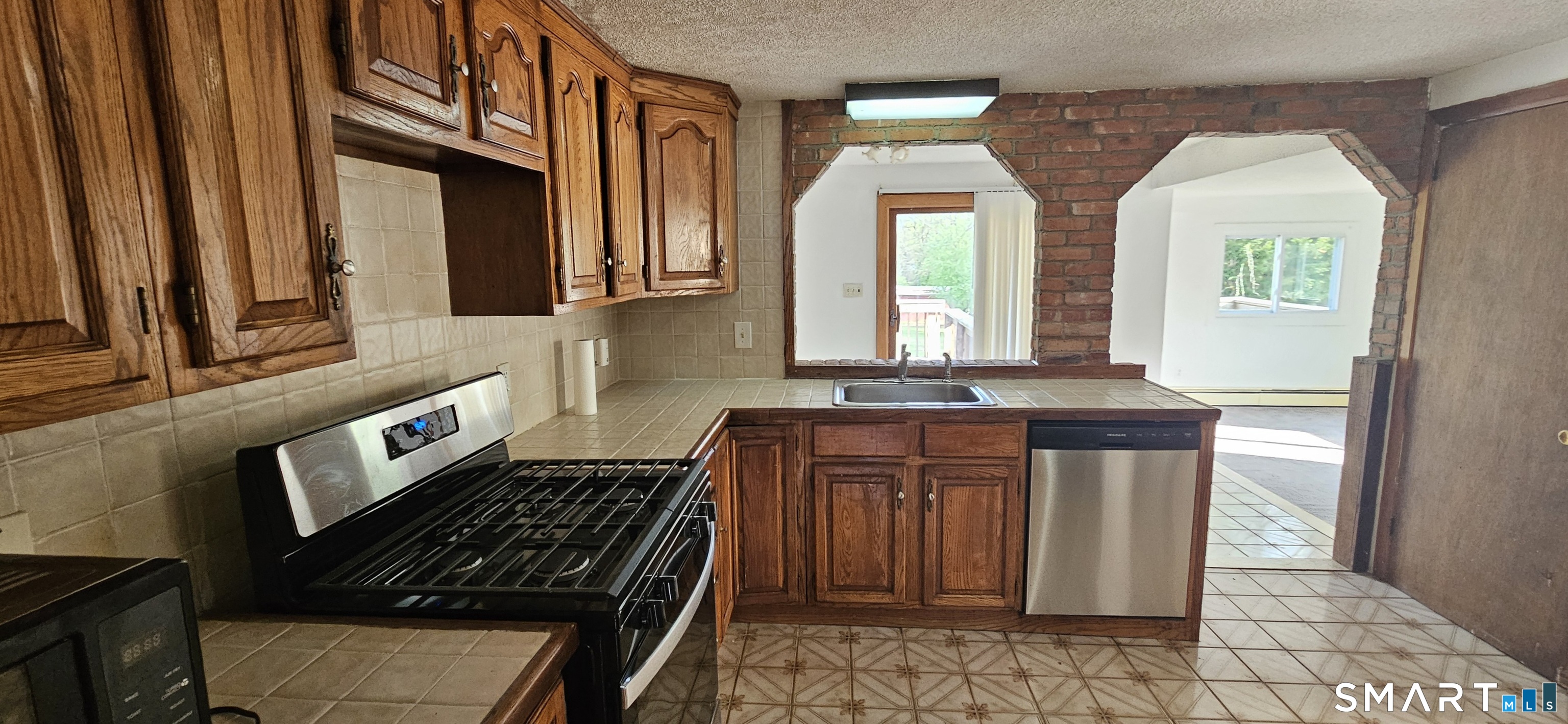 83 Forest Street East Hartford CT 06118