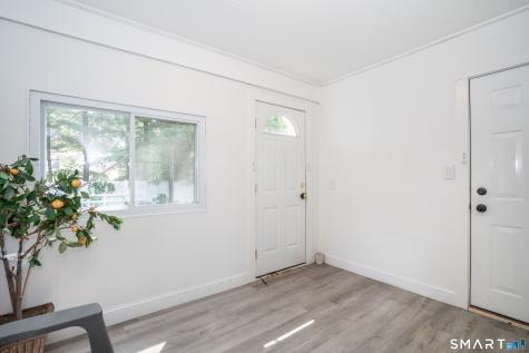 25 Greensview Drive West Hartford CT 06107