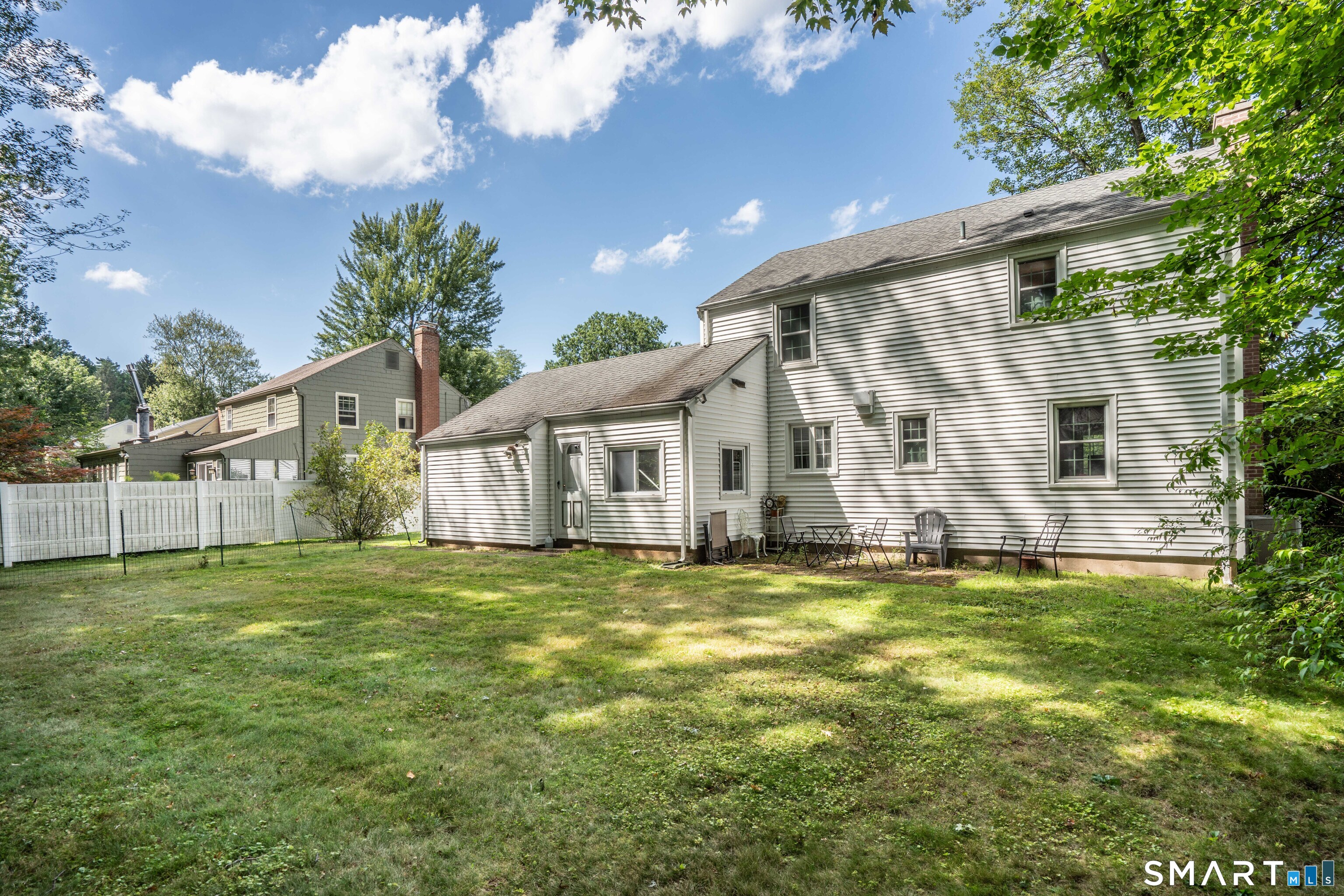 25 Greensview Drive West Hartford CT 06107