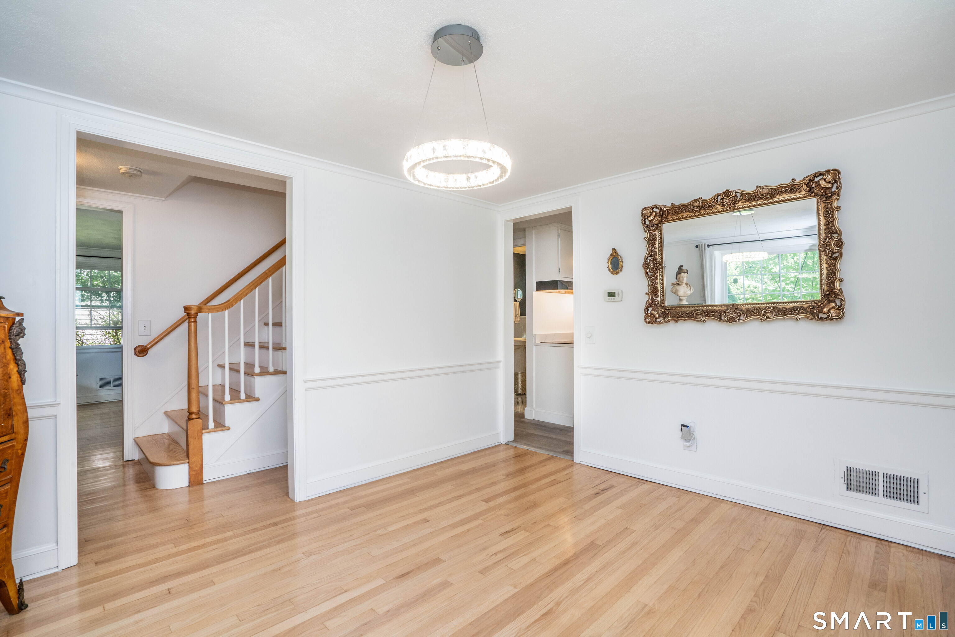 25 Greensview Drive West Hartford CT 06107