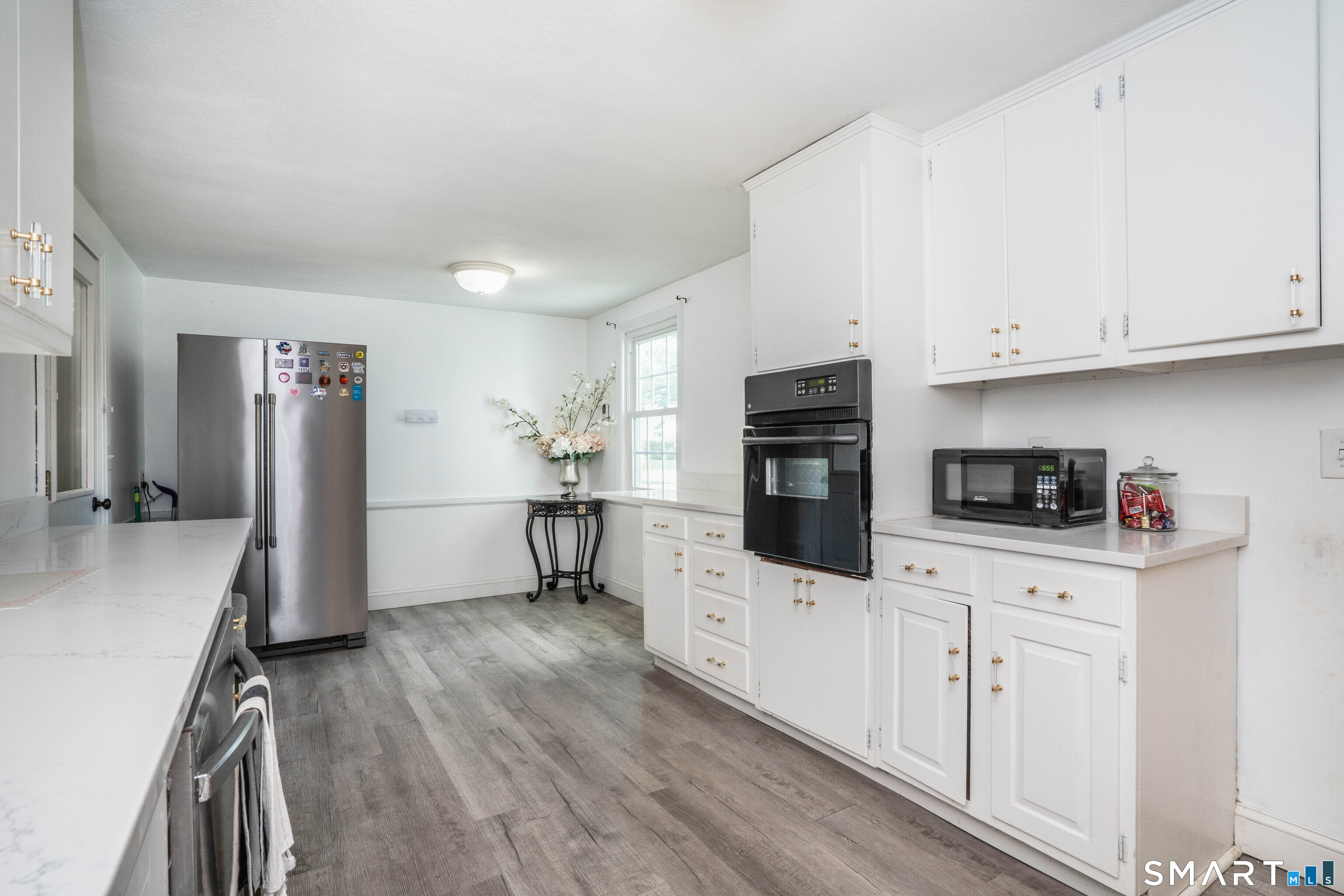 25 Greensview Drive West Hartford CT 06107