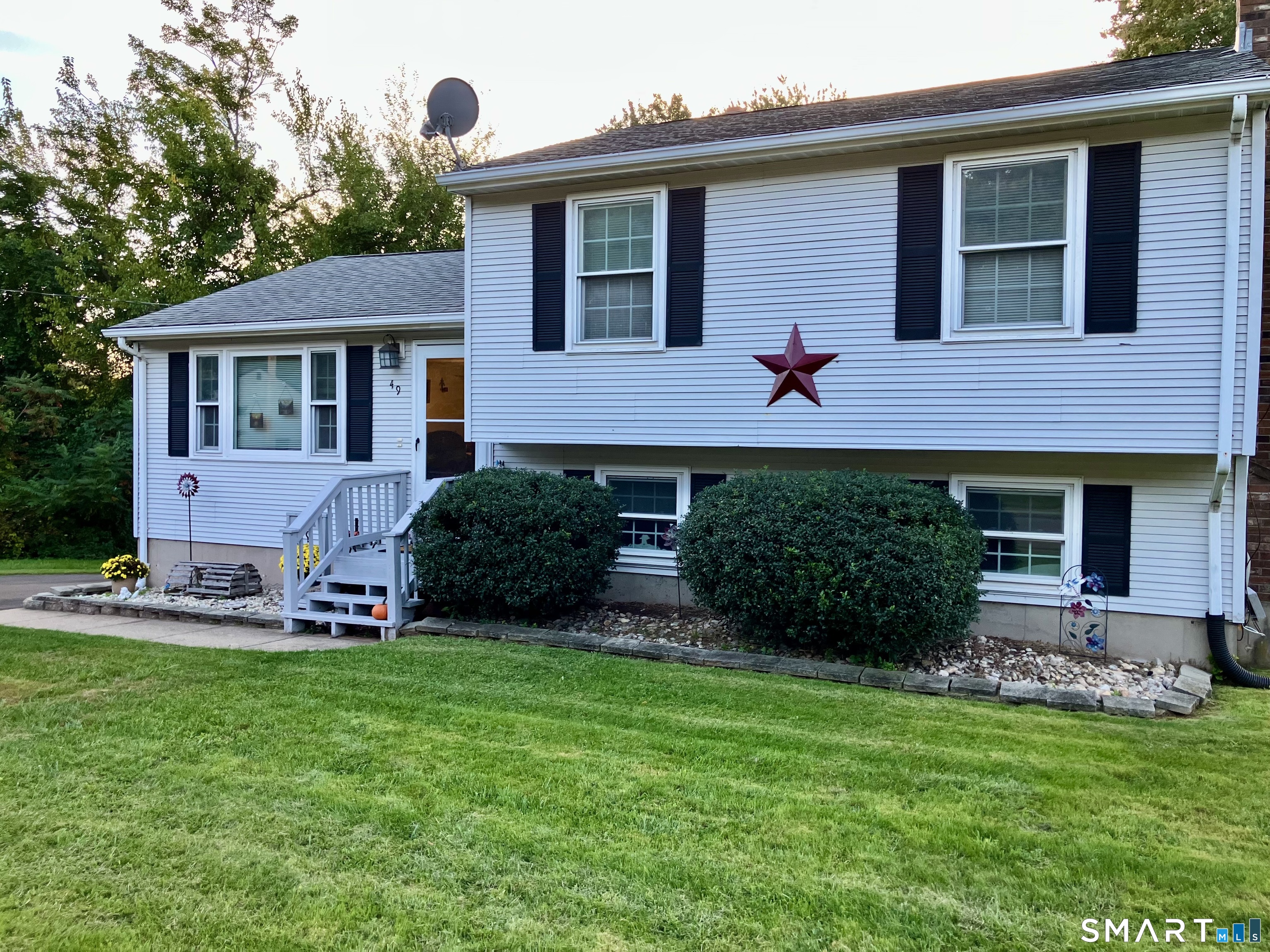 49 Costanzo Court Hamden CT 06518