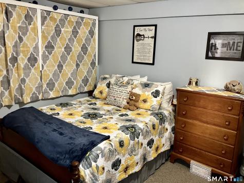 49 Costanzo Court Hamden CT 06518