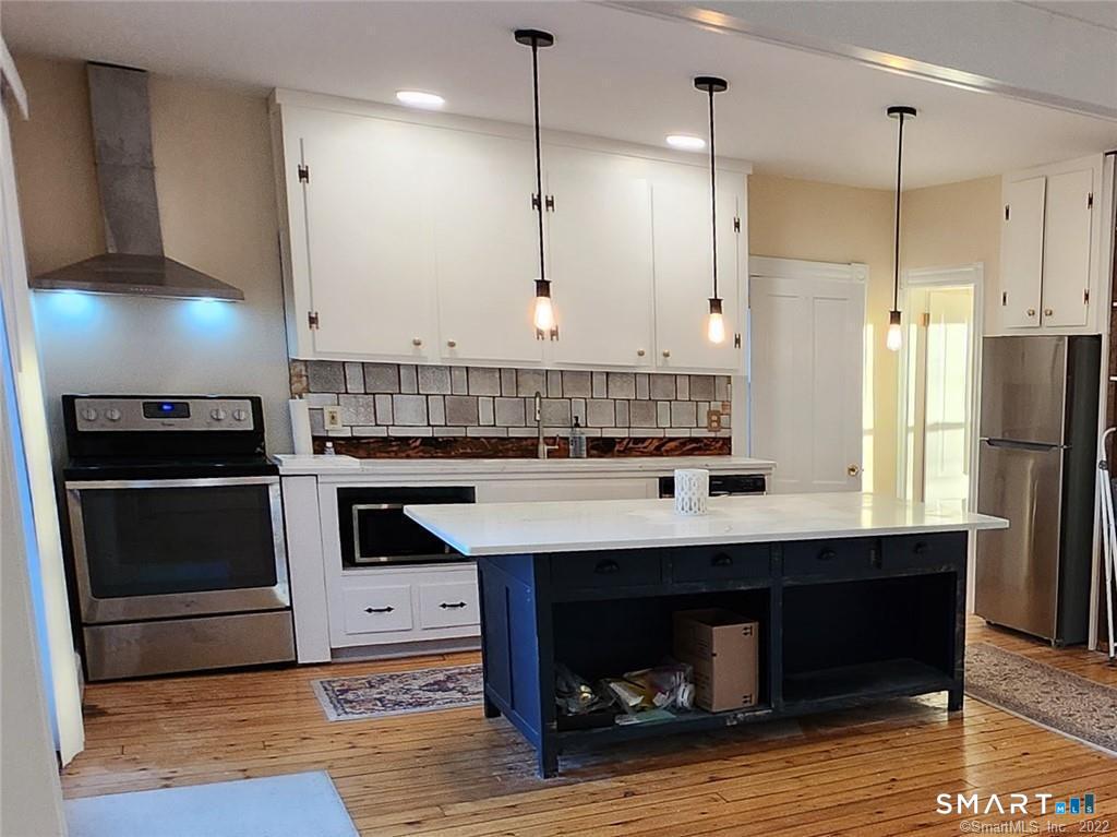 6 Coburn Avenue Stonington CT 06355