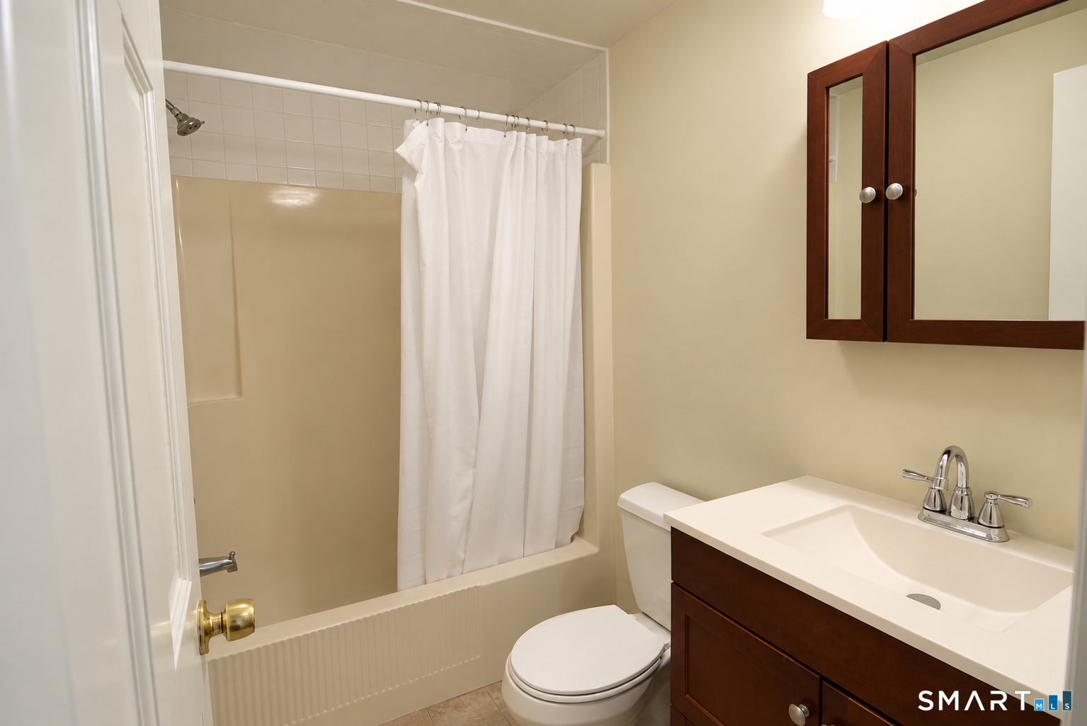 22 Peaceable Street Redding CT 06896