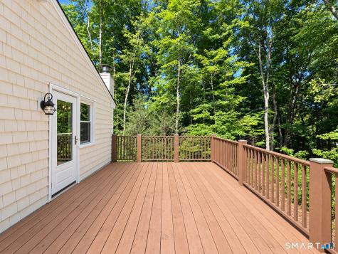 22 Peaceable Street Redding CT 06896