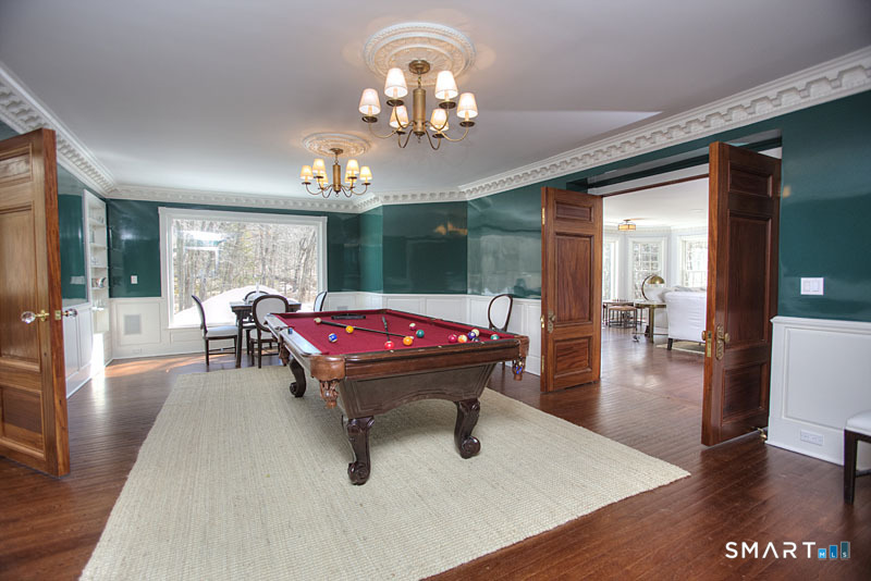 637 Valley Road New Canaan CT 06840