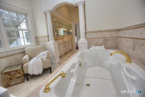 637 Valley Road New Canaan CT 06840