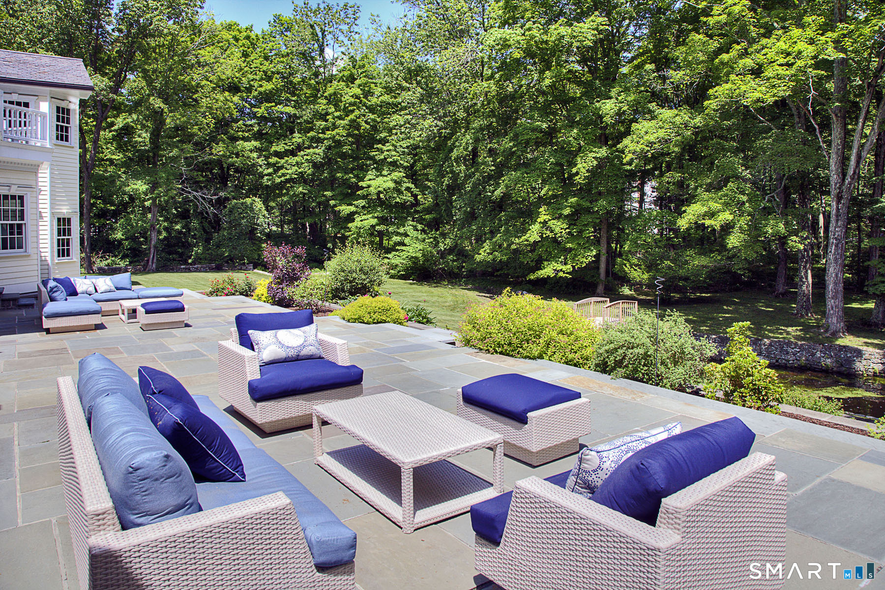 637 Valley Road New Canaan CT 06840