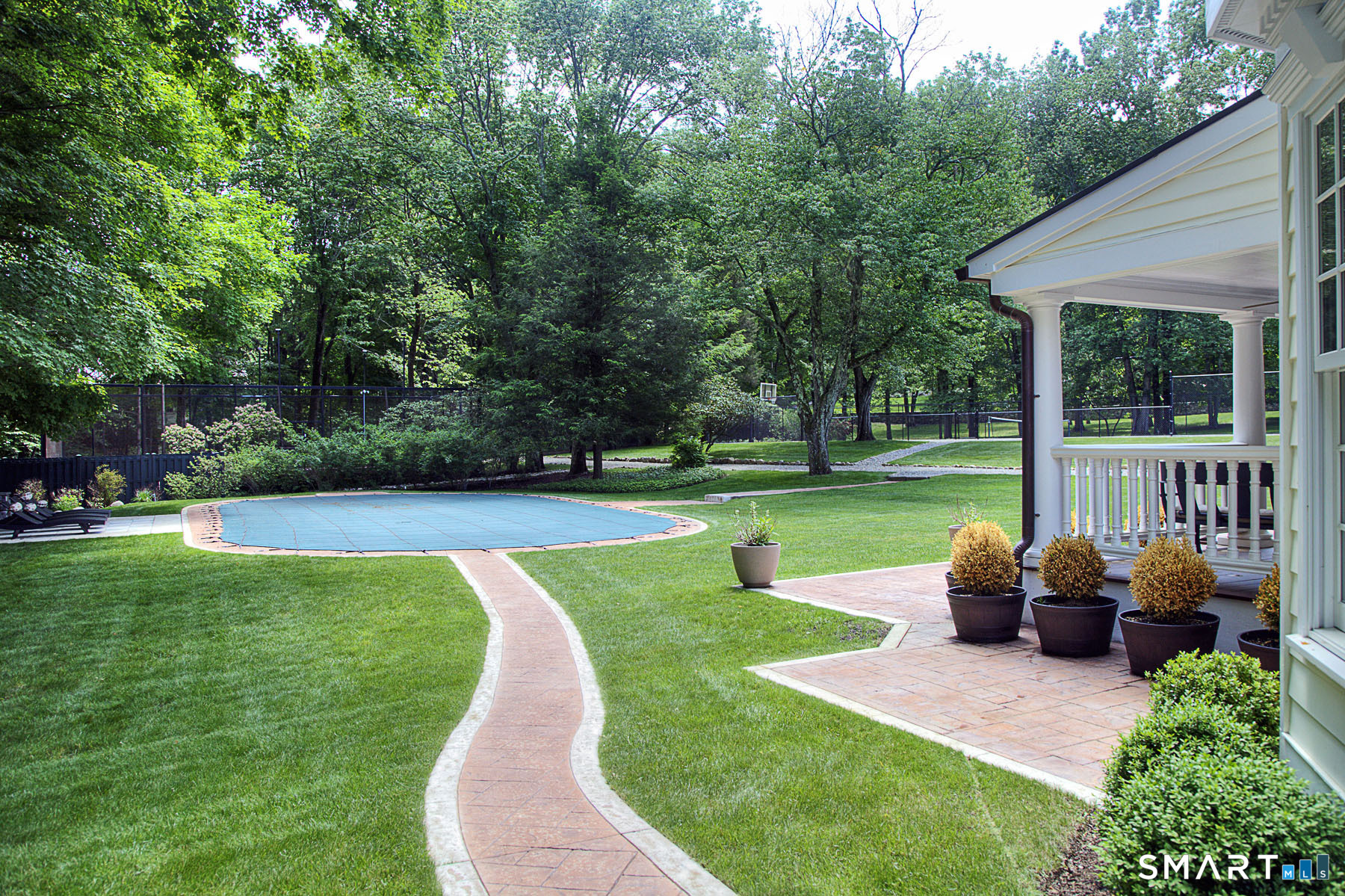 637 Valley Road New Canaan CT 06840