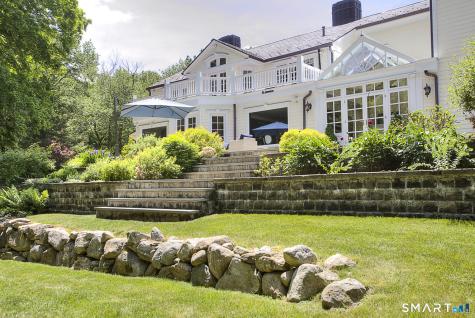 637 Valley Road New Canaan CT 06840