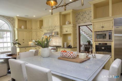 637 Valley Road New Canaan CT 06840