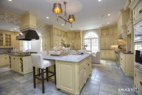 637 Valley Road New Canaan CT 06840