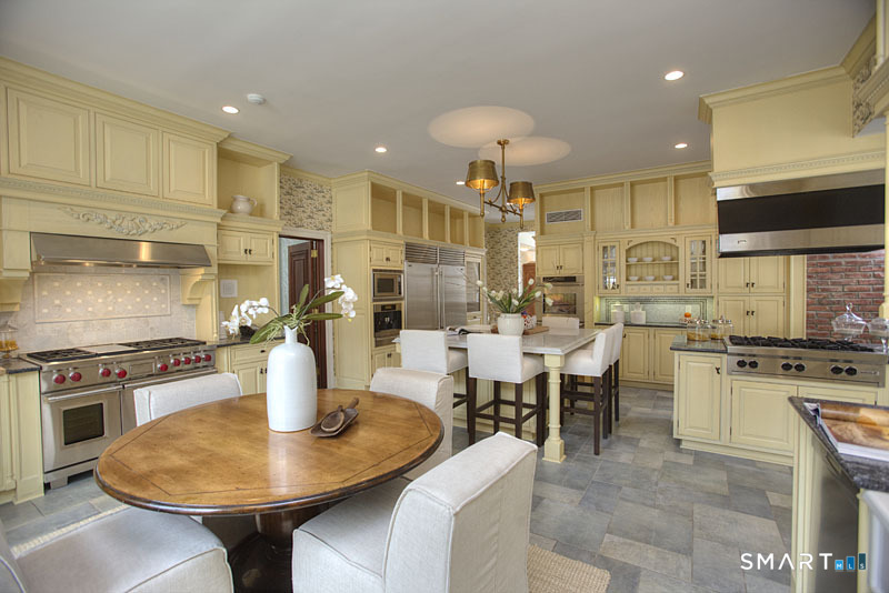 637 Valley Road New Canaan CT 06840
