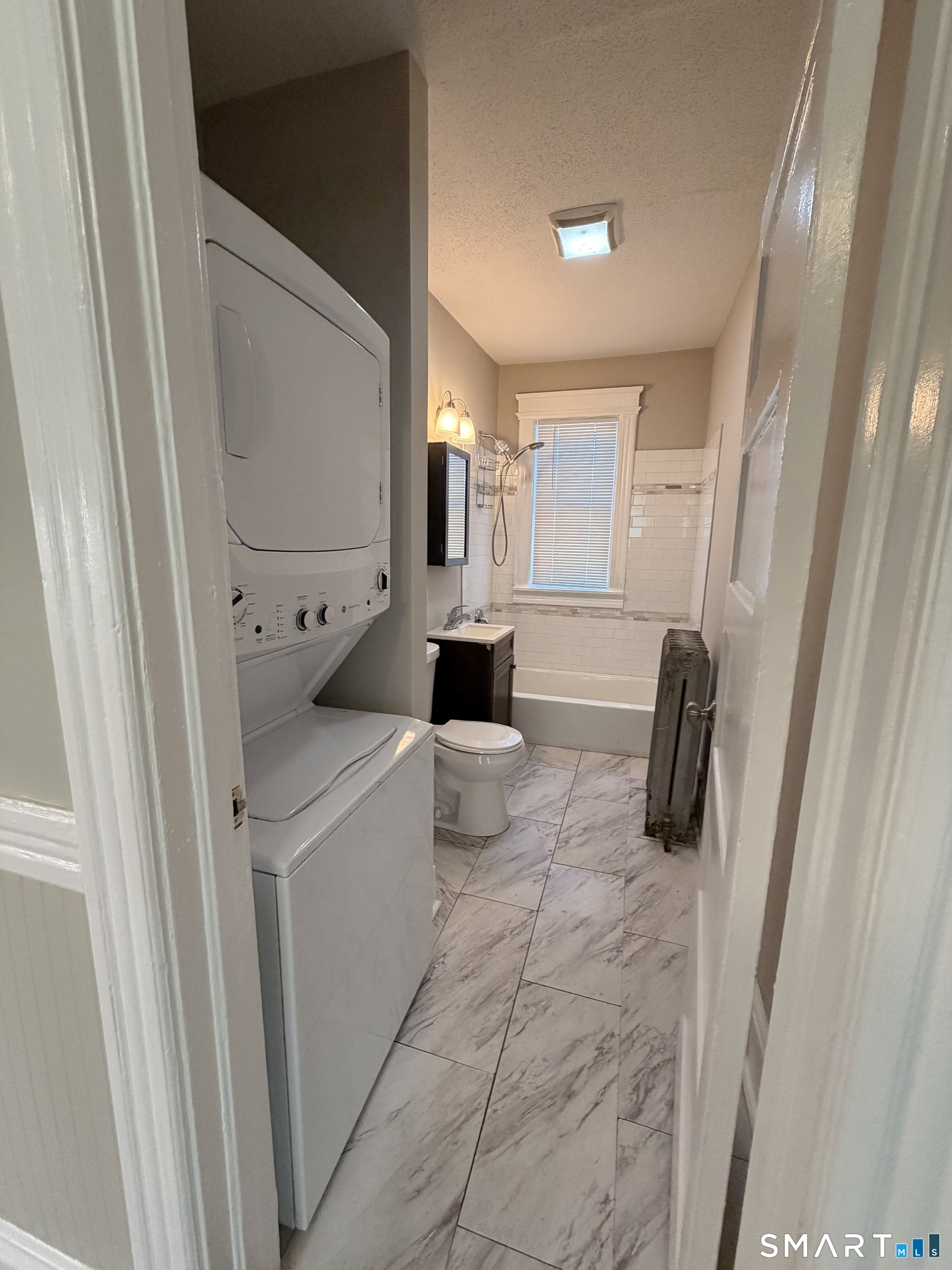 370 Maple Avenue Hartford CT 06114