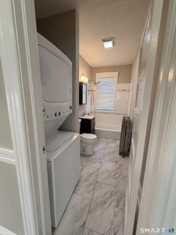 370 Maple Avenue Hartford CT 06114