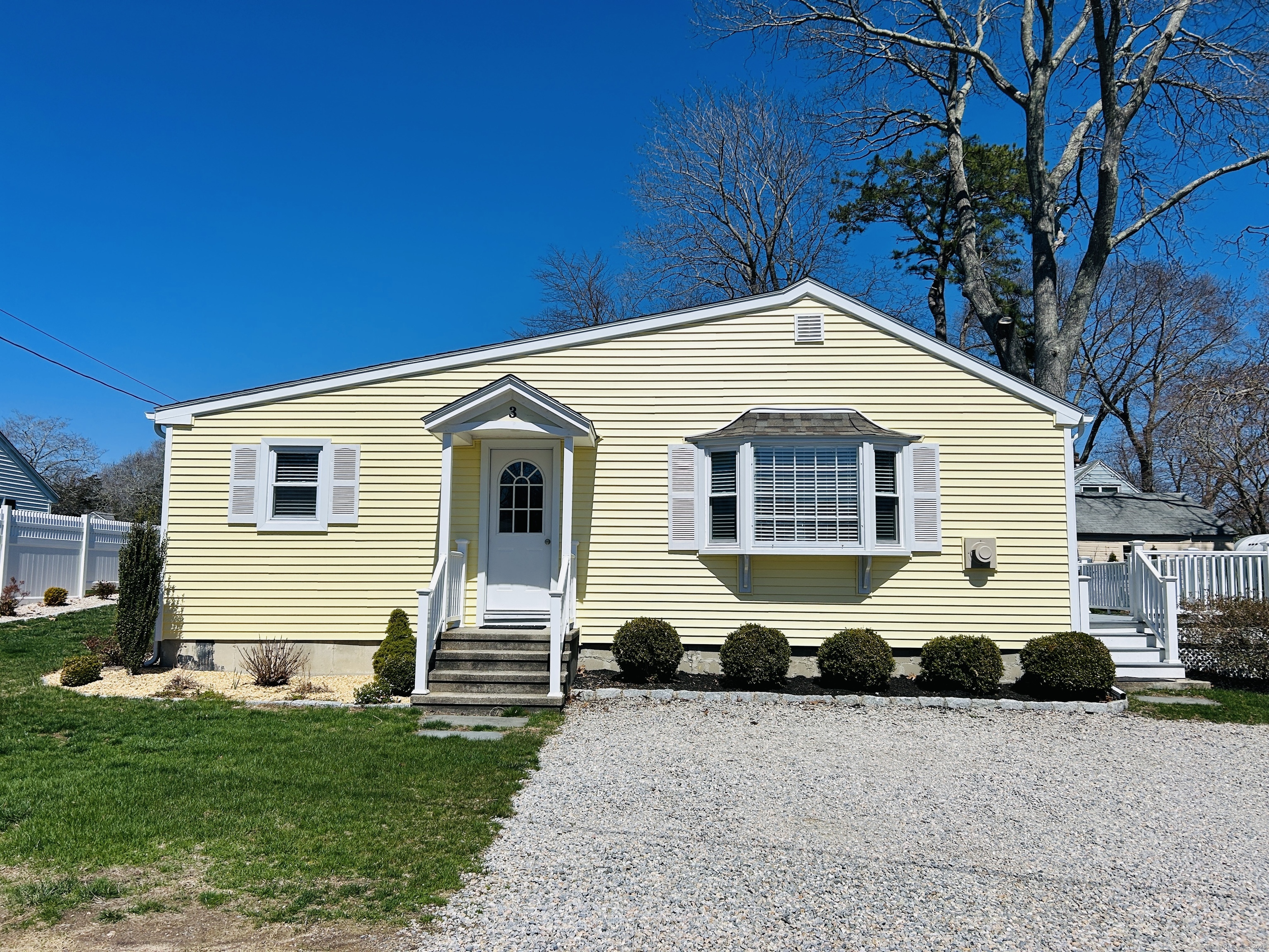 3 South Road East Lyme CT 06357