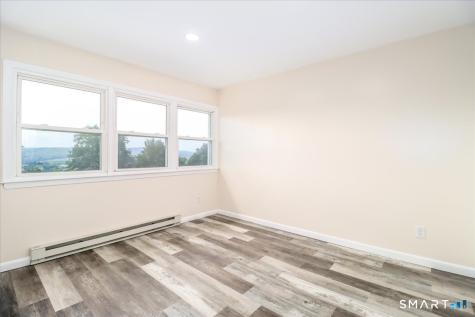 17 Fordyce Court New Milford CT 06776