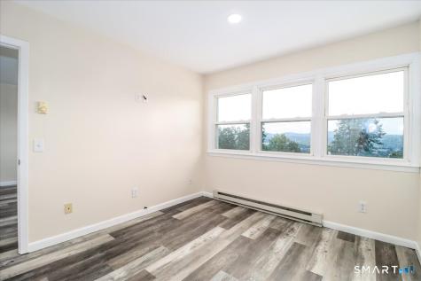 17 Fordyce Court New Milford CT 06776