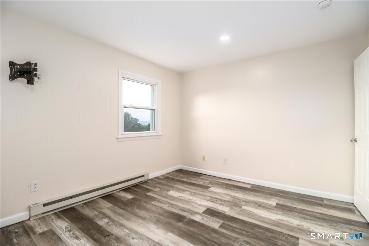 17 Fordyce Court New Milford CT 06776