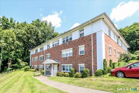 17 Fordyce Court New Milford CT 06776