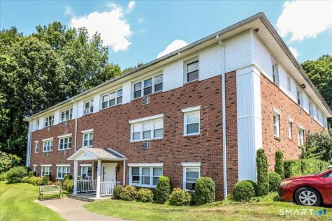 17 Fordyce Court New Milford CT 06776