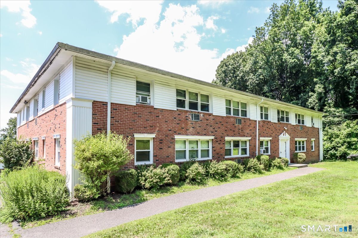 17 Fordyce Court New Milford CT 06776