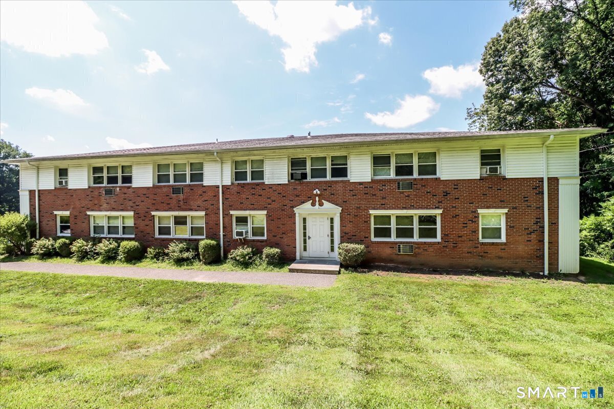 17 Fordyce Court New Milford CT 06776
