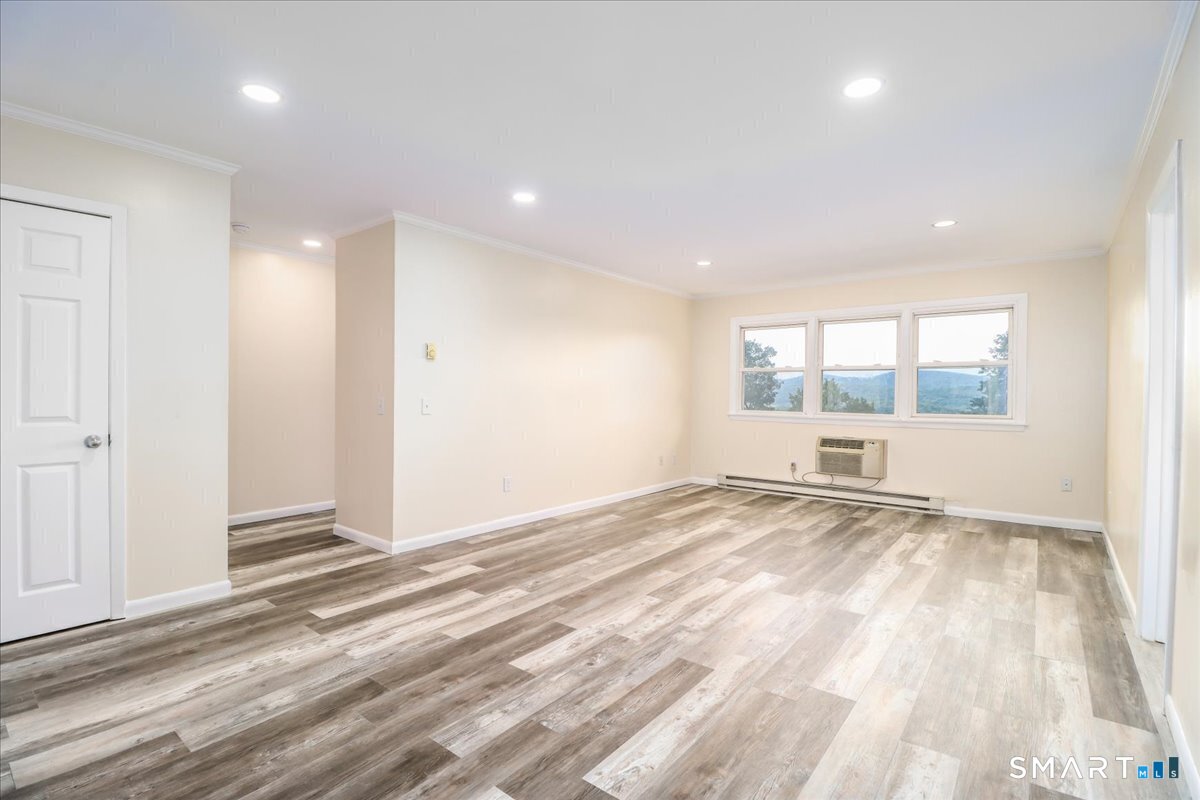 17 Fordyce Court New Milford CT 06776