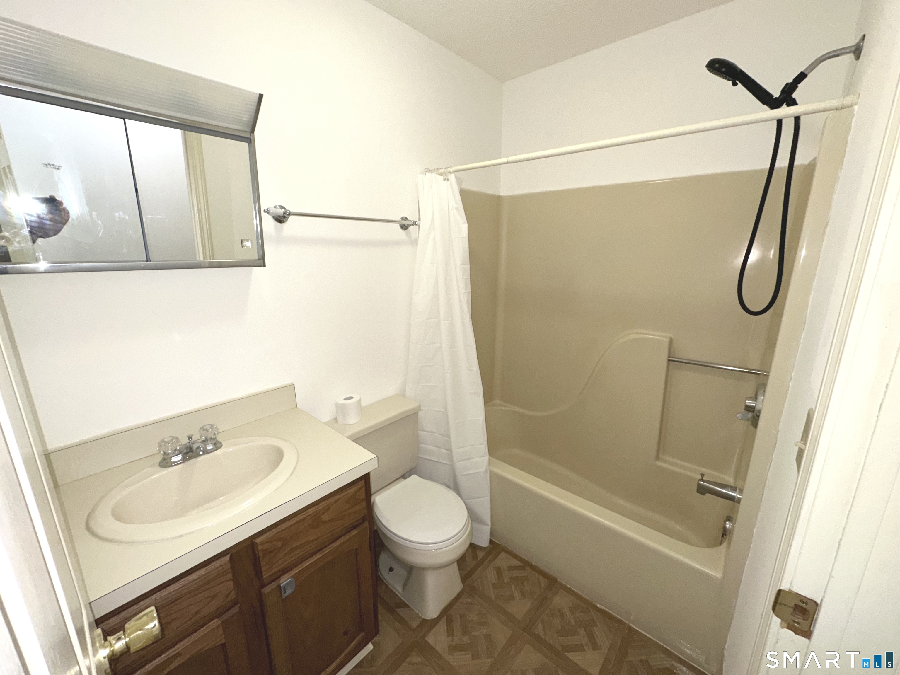 243 Judd Square Wallingford CT 06492
